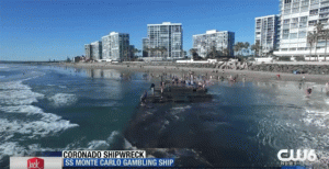 ¡Imponente! Un barco hundido reaparece 80 años después en una costa de California (Video)