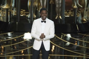 Chris Rock logró entretener y defender la diversidad racial en los Óscar