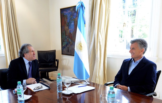 Macri-y-Almagro