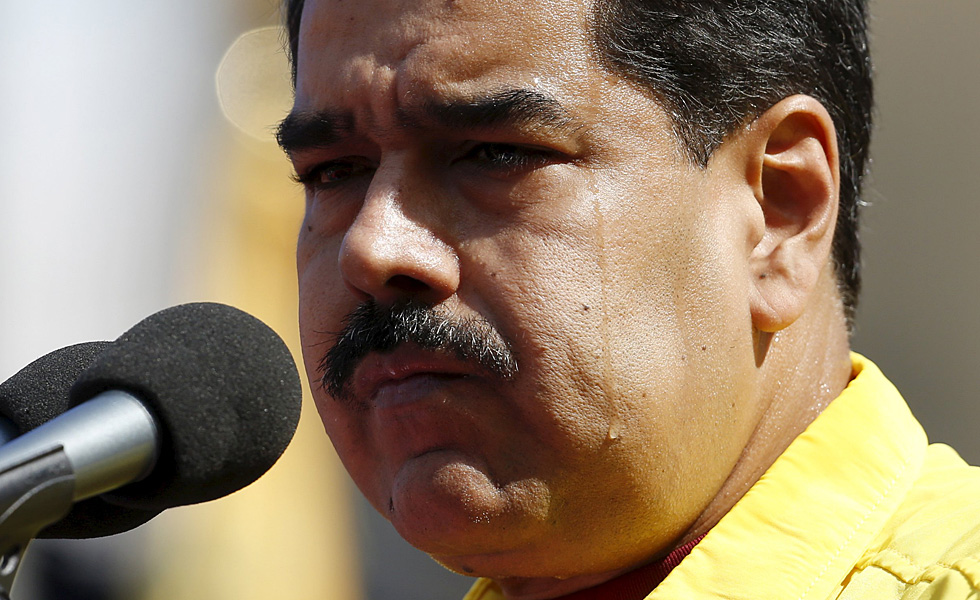 Maduro atribuye agresiones a diputados de la MUD a “provocaciones” y los amenaza con cárcel (Video)