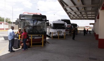 Terminales de El Tigre lucen vacíos en inicio de Semana Santa