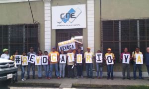 La Unidad se concentró en los CNE regionales del todo el país para exigir revocatorio (fotos)