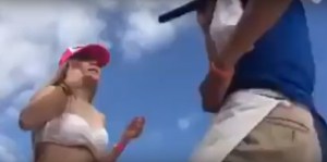 El insinuoso twerking que causó el despido de esta maestra (Video+Los Juanes)