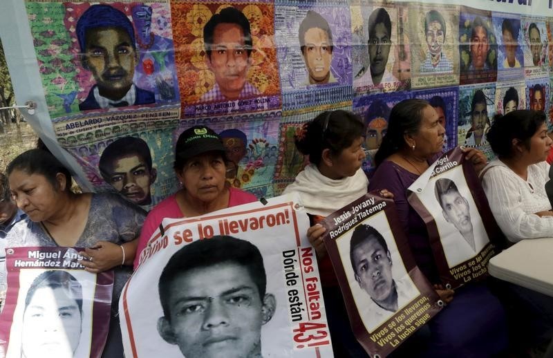 Madres que buscan desaparecidos hallan nuevas fosas en México