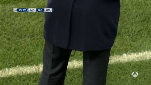 ¡Otra vez se le rompió el pantalón a Zidane! (VIDEO)