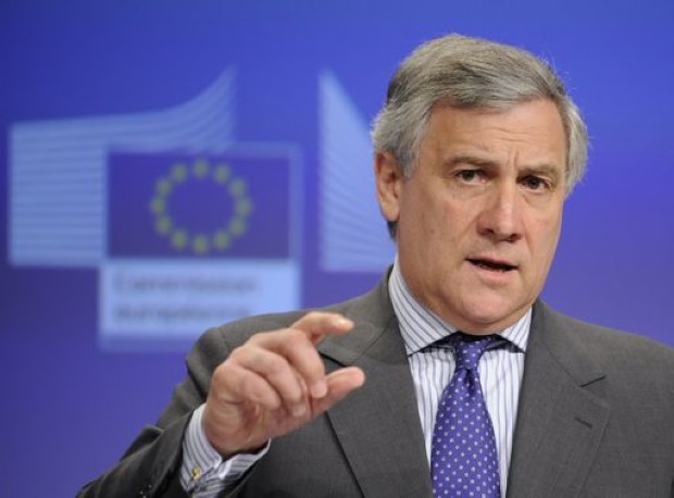 Antonio Tajani pide a Maduro que respete al pueblo venezolano y evite la violencia