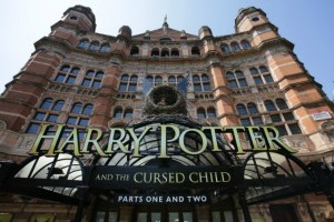 Nueva obra teatral de Harry Potter hechiza al público en preestreno