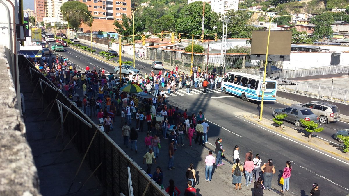 Al menos dos protestas en Valera estado Trujillo #13Jun