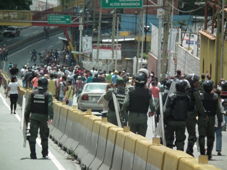 Perdigones contra el hambre el Los Teques