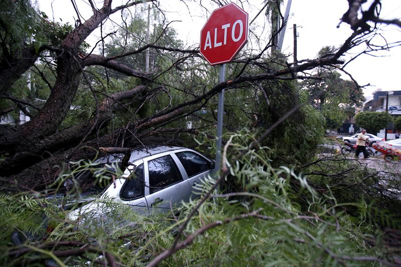 Centro de Huracanes de EEUU advierte de posible tormenta tropical en Caribe