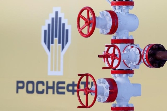 El logo de la petrolera estatal rusa Rosneft  (Foto archivo REUTERS)