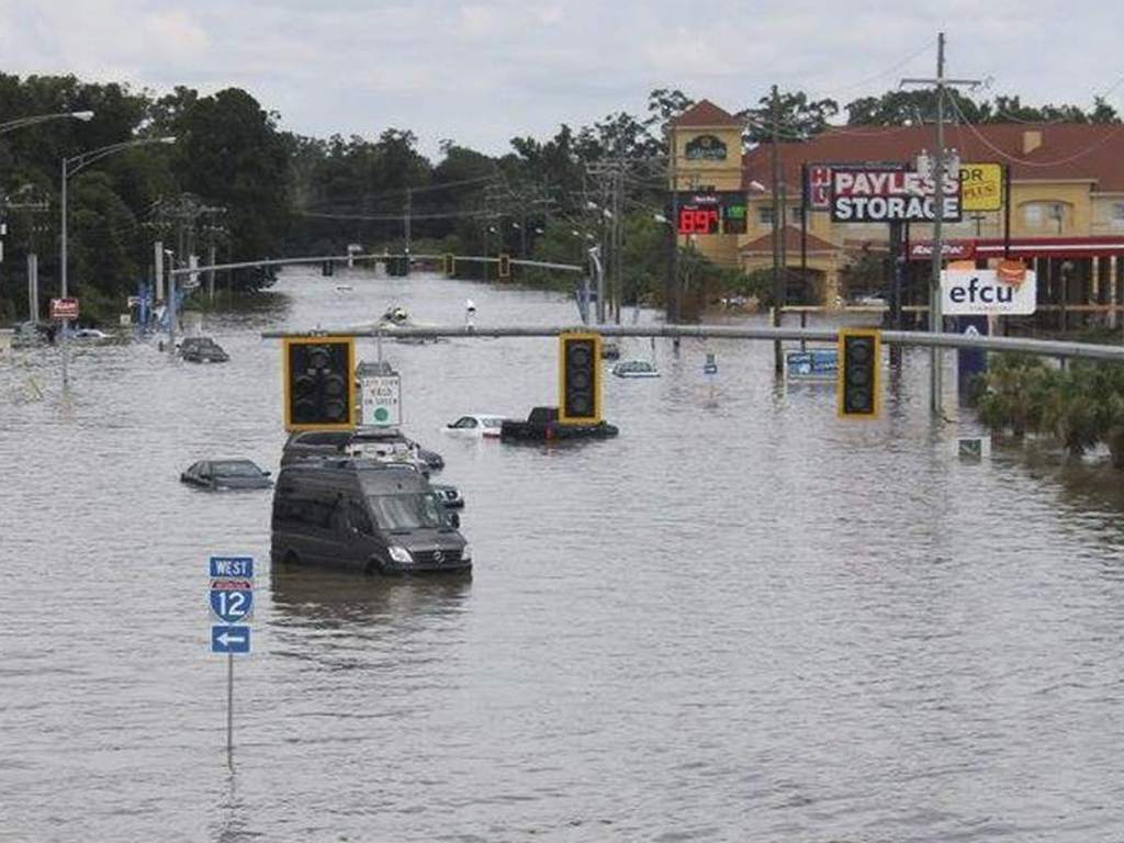 EEUU: Cinco muertos y 20.000 socorridos por inundaciones en Luisiana