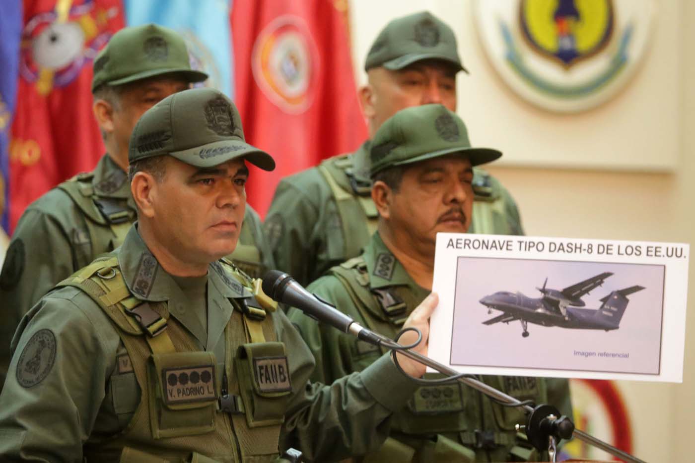 Padrino López denuncia que una aeronave estadounidense violó espacio aéreo durante la Cumbre Mnoal