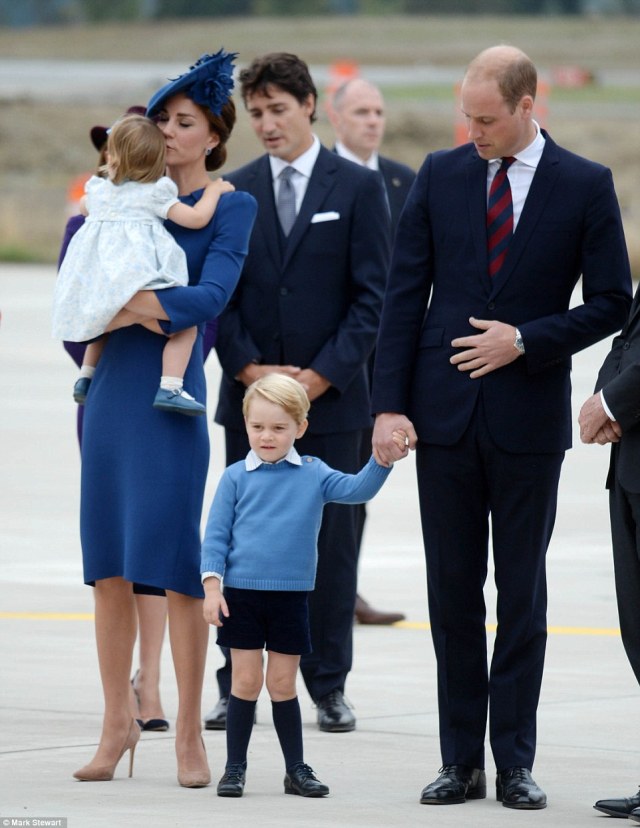 38C366CD00000578-3805952-Prince_George_three_has_already_notched_up_a_royal_tour_to_Austr-a-5_1474773105126