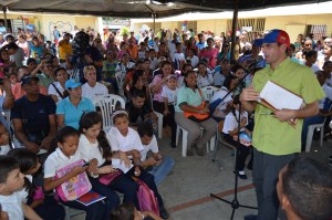 Capriles llamó a enfrentar nuevo año escolar desde las aulas de clase