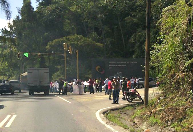 #28Sep: Cerrada la Panamericana a la altura Ivic por manifestación