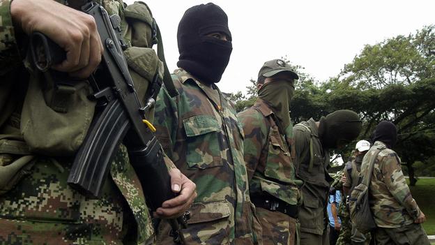 Dos presuntos guerrilleros de Farc muertos en “combates” en Colombia
