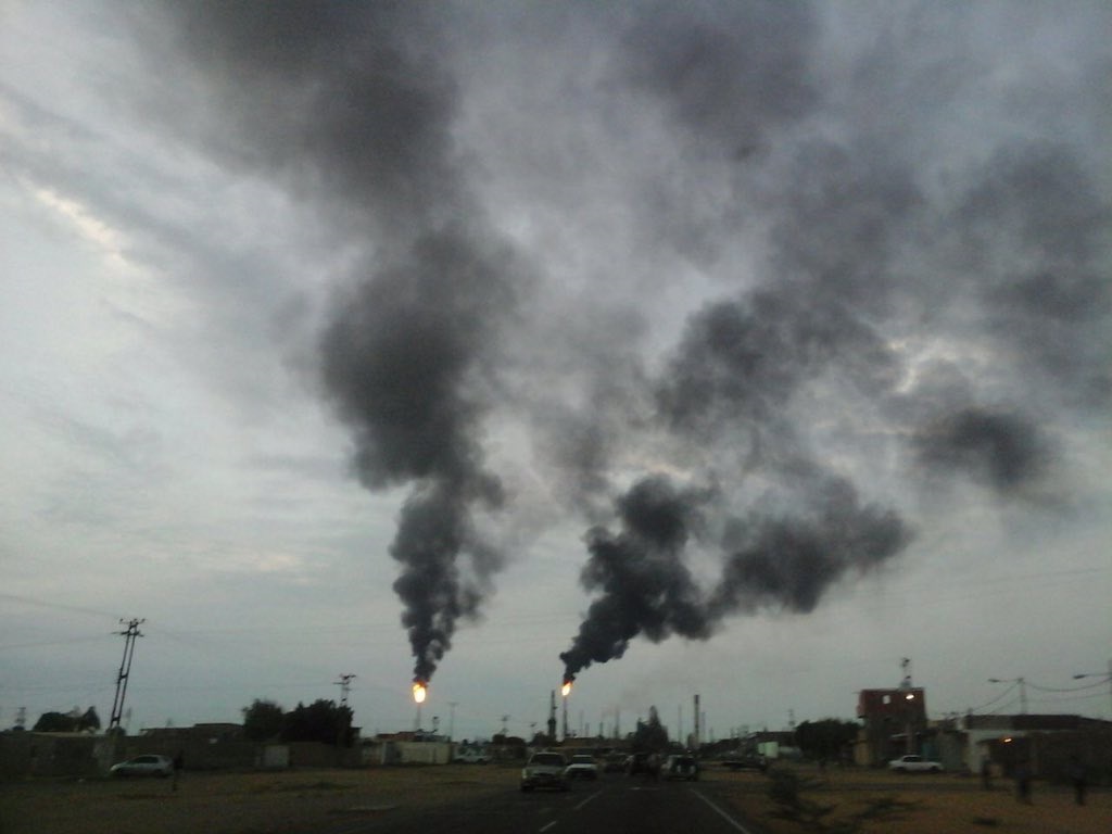 Refinería de Amuay produce gases que envenenan a la ciudad de Punto Fijo