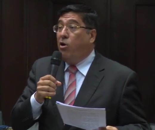 ¿Hará mercado? Diputado Abelino Álvarez cuestionó que comprar ocho productos superara los 15 mil bolívares