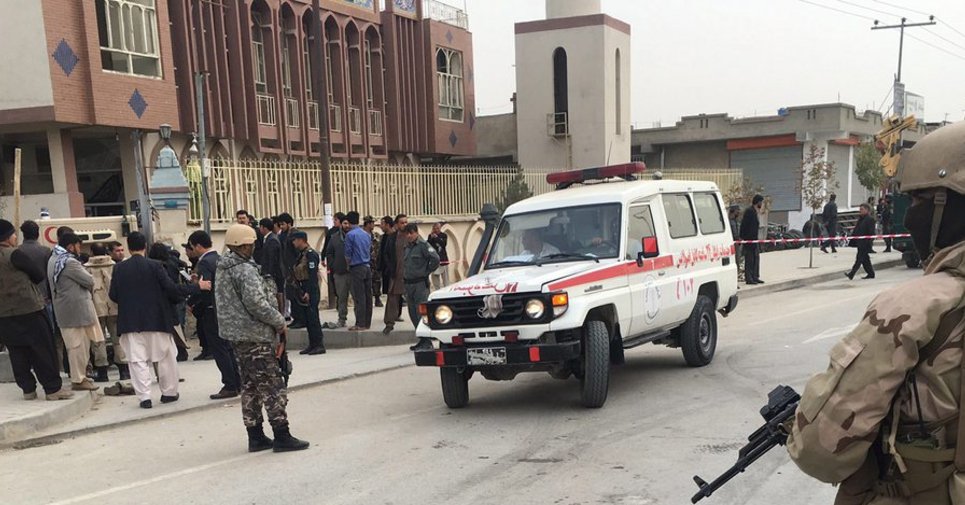 Al menos 27 muertos en un atentado suicida contra una mezquita chiita de Kabul
