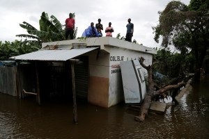 Mueren cinco personas por inundaciones en República Dominicana