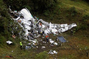 Colombia recuerda víctimas del avión de Chapecoense con ceremonia litúrgica