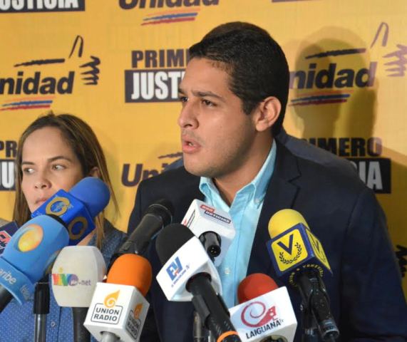 José Manuel Olivares: El Gobierno debe irse ya porque no entiende la crisis social