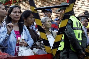 Alcalde colombiano pide ayudar a comercio fronterizo ante medidas venezolanas