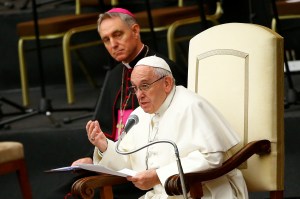 El Papa bromea sobre cumpleaños: Felicitar antes de tiempo trae mala suerte