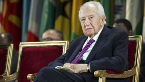 Expresidente de Portugal Mário Soares está en estado “muy crítico”