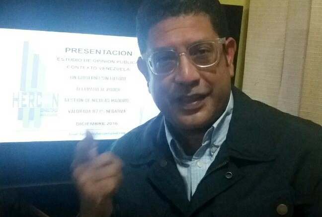 Marcos Hernández López: Al presidente Maduro sólo le queda vender ilusiones