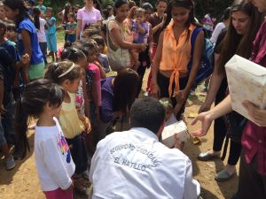 Smolansky culminó programa Comparte la Ilusión beneficiando a 1500 niños de El Hatillo
