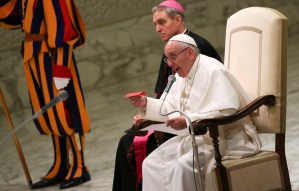 El papa Francisco criticó las falsas esperanzas que proponen los ídolos o adivinos
