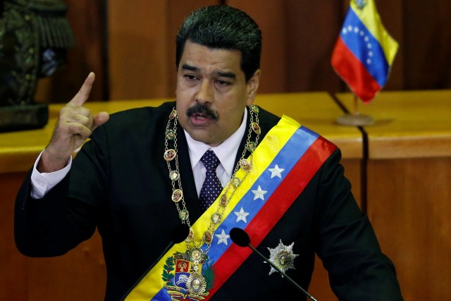 Venezuela's President Nicolas Maduro holds speaks during his annual report of the state of the nation at the Supreme Court in Caracas, Venezuela January 15, 2017. REUTERS/Carlos Garcia Rawlins