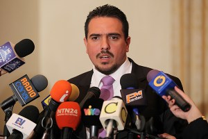 Stalin González: Defensor debe hacer comparecer a magistrados