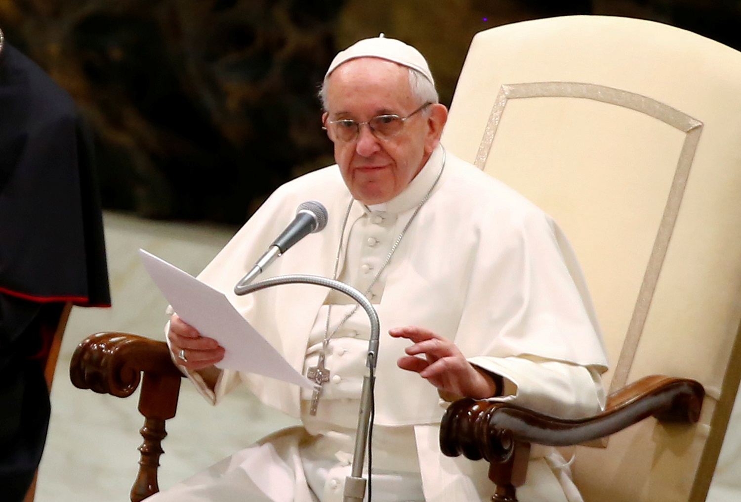 El Papa revela sus secretos contra el estrés y admite corrupción en Vaticano