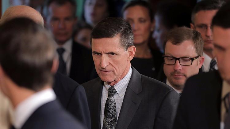 Renunció Michael Flynn, consejero de seguridad nacional de Trump