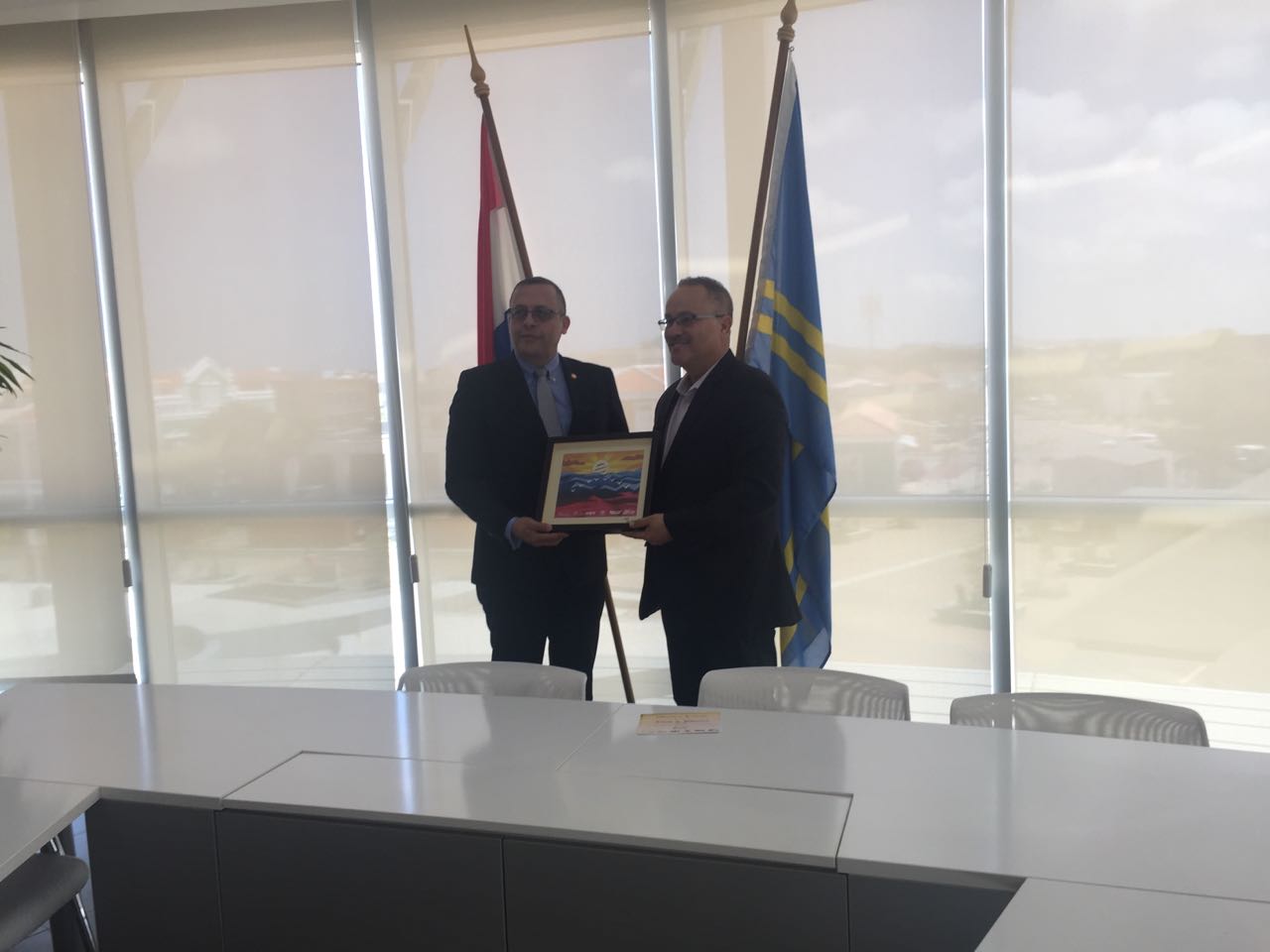 Presidente de Aserca Airlines se reunió con Ministro de Turismo y Transporte de Aruba