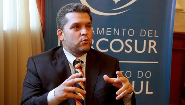 Eudoro González: Recibimos apoyo unánime de cuatro países para que parlamentarios sigamos en Parlasur