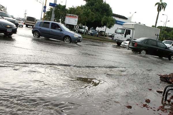 PC municipal y Bomberos atentos ante lluvias atípicas que azotan San Cristóbal