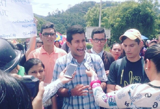 Estudiantes de ULA-Trujillo solidarizados con protestas de transportistas