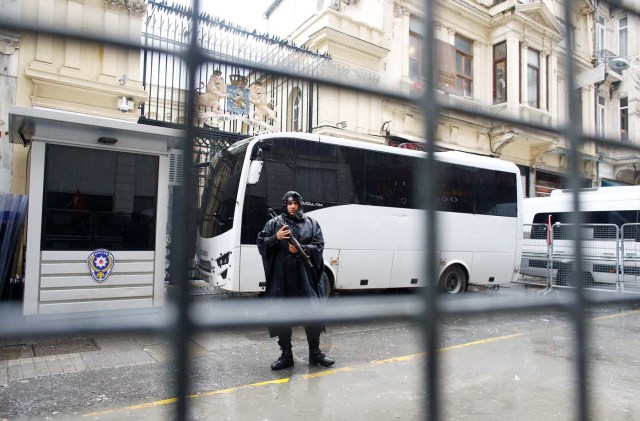 A Turkish riot police stands guard in front of the Dutch Consulate in Istanbul, Turkey, March 12, 2017. REUTERS/Osman Orsal