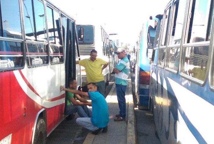 Barquisimeto amanece con un nuevo paro de Transporte #13Mar
