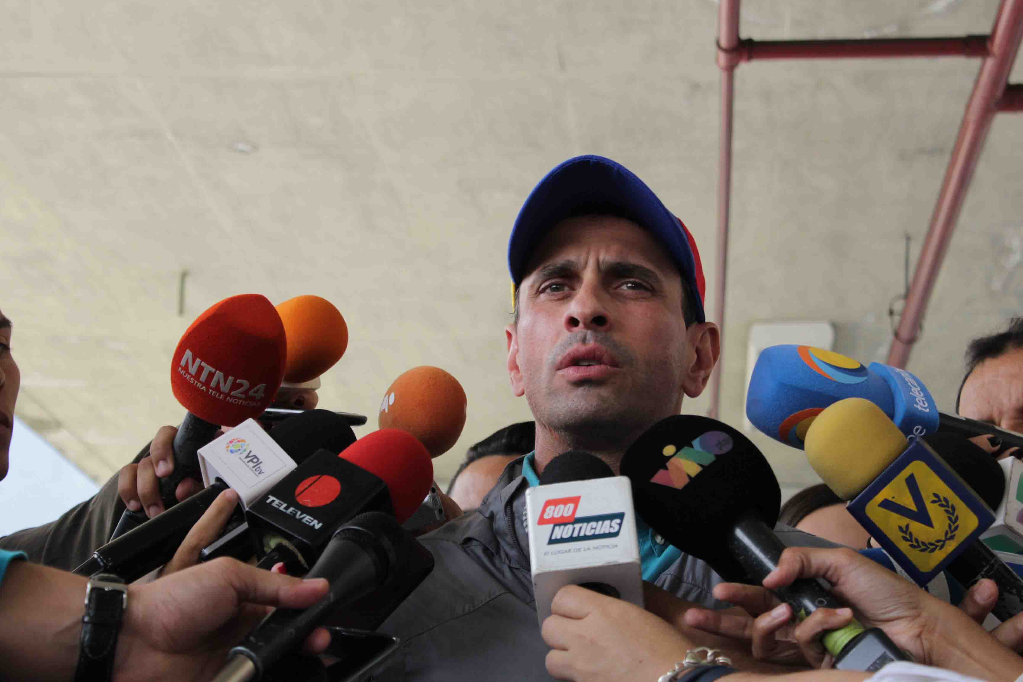 Capriles: Tratados internacionales deben obligar a que Maduro entre por el hilo constitucional