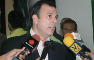 Detienen a Roberto Enríquez “por traición a la patria”