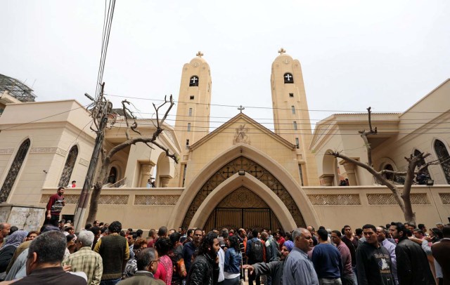 Egyptians gather in front of a Coptic church that was bombed on Sunday in Tanta, Egypt, April 9, 2017. REUTERS/Mohamed Abd El Ghany