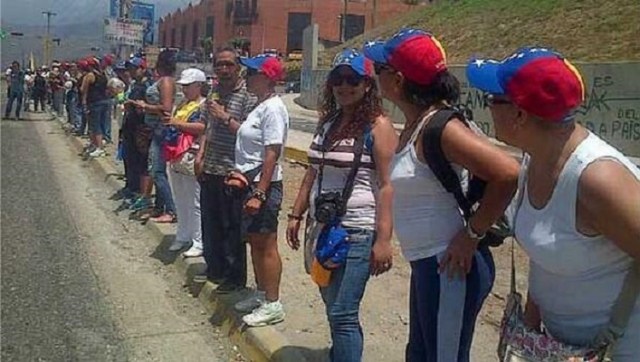 Cadena humana en la Intercomunal Guarenas-Guatire / Foto @Info_Externa7 