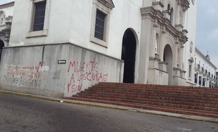 Fernando Andrade: No se pueden permitir actos vandálicos contra la iglesia católica