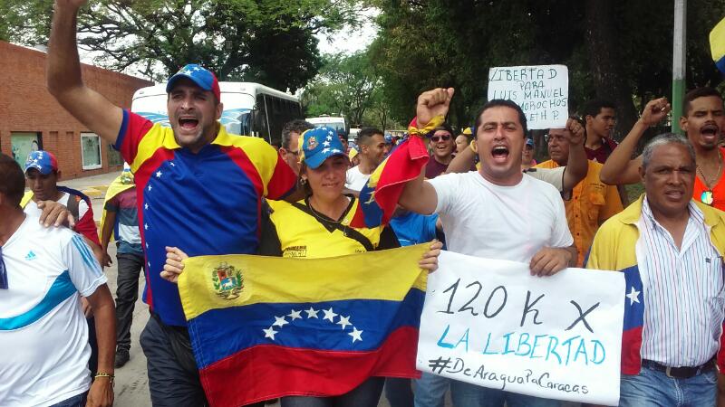 Aragueños realizan caminata 120K por la libertad: Salieron desde Maracay rumbo a Caracas