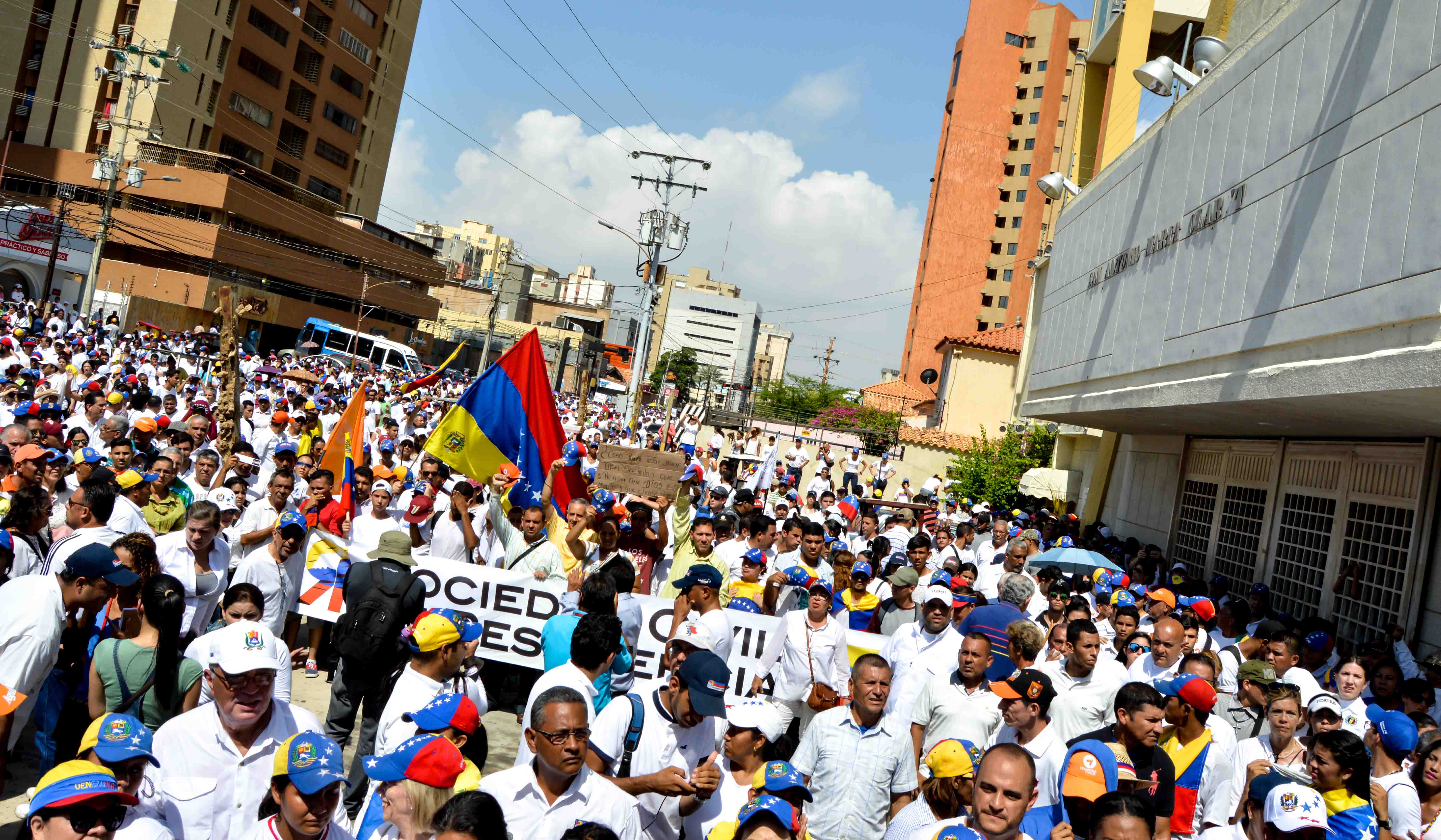 Zulianos marcharon en silencio por los caídos en las protestas de calle